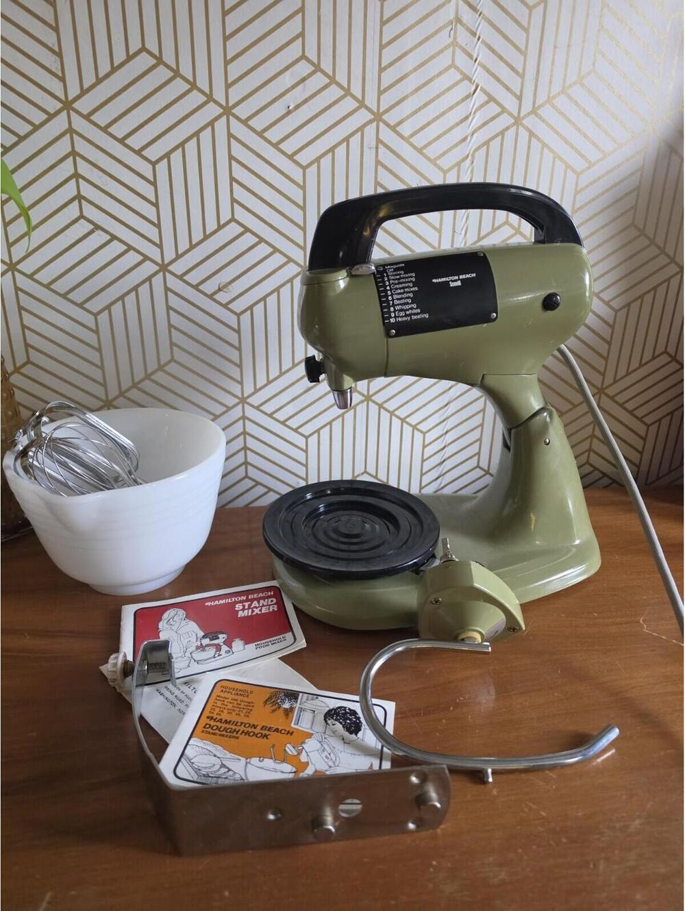 Vintage Scovill Hamilton Beach Solid State 10 Speed Stand Mixer Olive Green